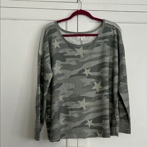Maurices Gray Patterned Long Sleeve Top